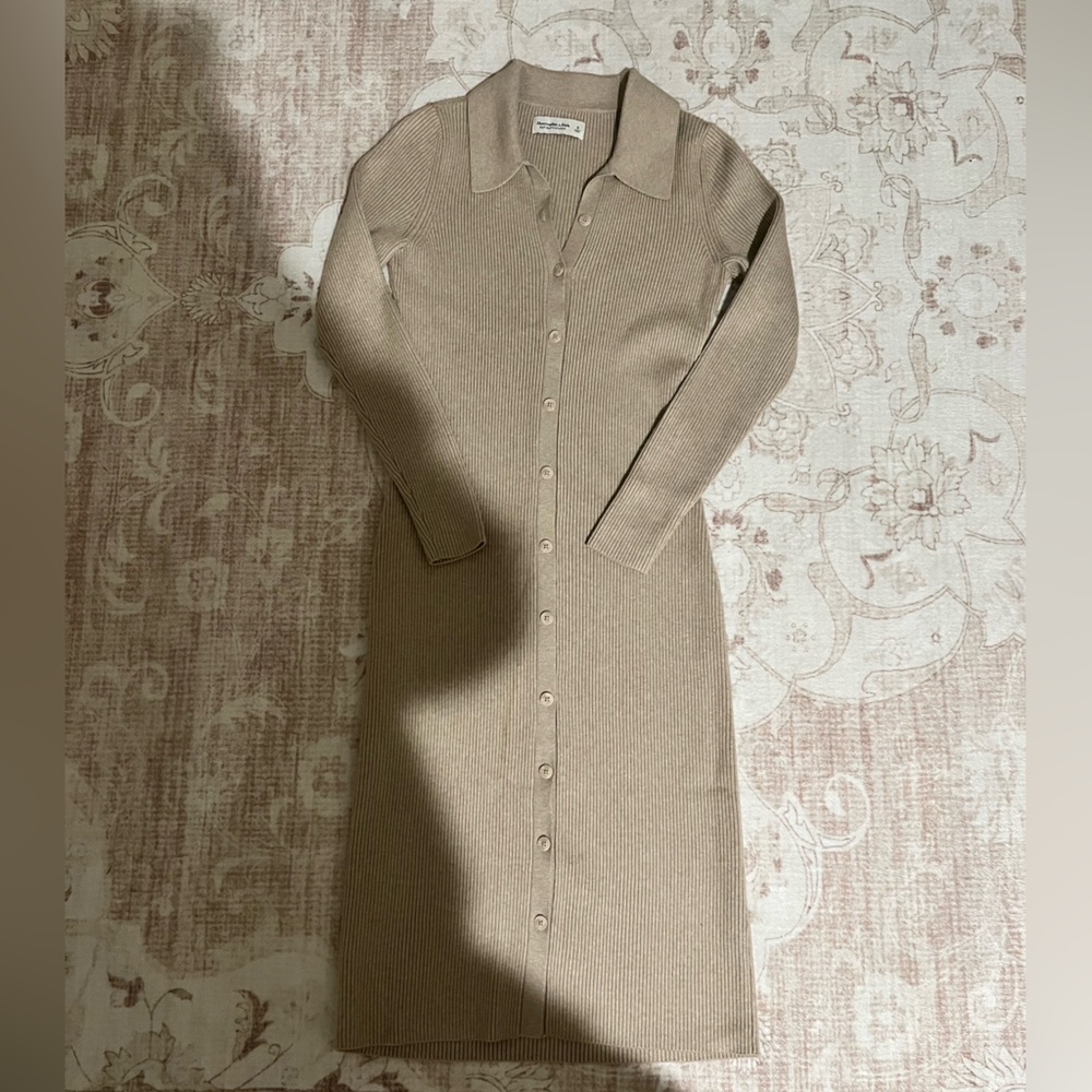 Abercrombie & Fitch | Tan Midi Sweater Dress | Size Small | Worn Once!!